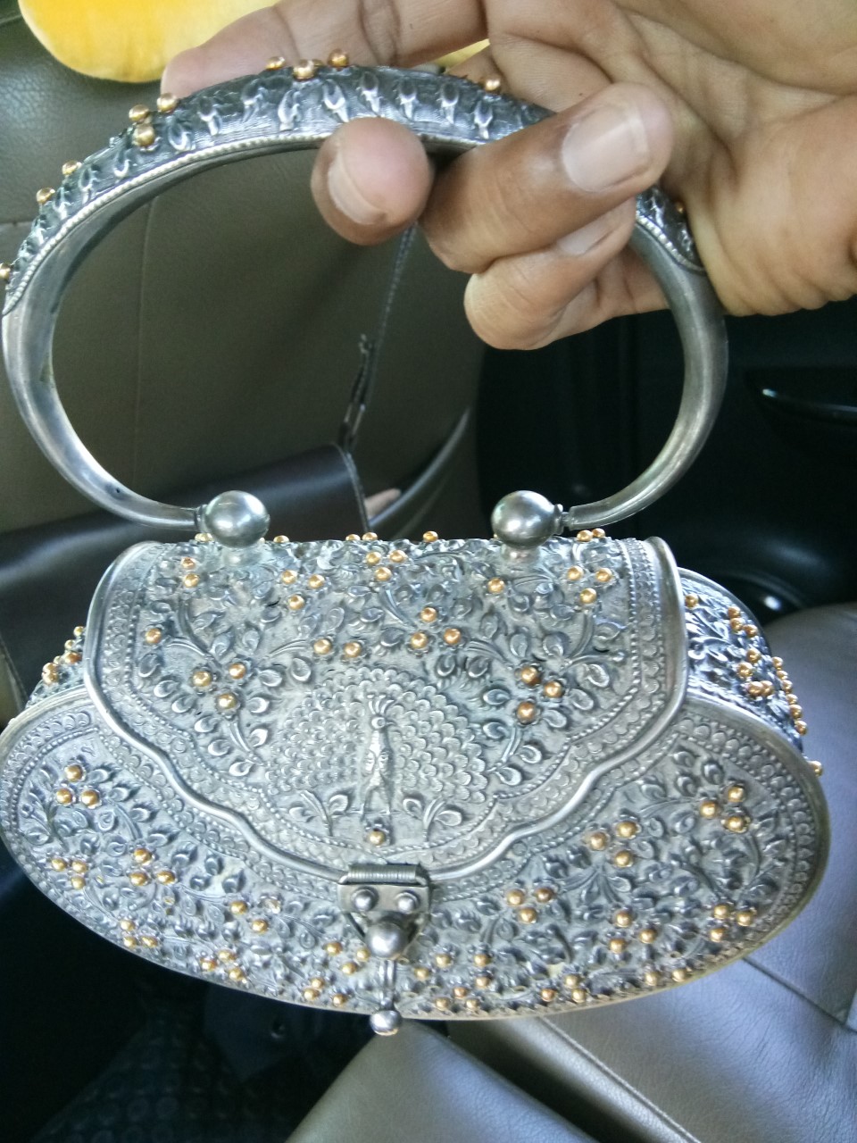 รับซื้อของสะสมรับซื้อเครื่องเงินเก่ารับซื้อเข็มขัดเงินรับซื้อพานเงินรับซื้อขันเงินรับซื้อเครื่องลายครามรับซื้อเบญจรงค์รับซื้อตะเกียงลานรับเช่าพระบูชารับเช่าพระเครื่องรับเช่าพระทองคำรับเช่าพระเก่าๆทุกชนิดรับซื้อปั้นชรับซื้อกระเพาะปลารับซื้อโสมเกาหลีเก่ารับซื้อโอ่งโบราณ จ่ายด้วยเงินสดทันที โดย ราคาที่ท่านพอใจที่สุดค่ะ เจ้าของร้านชื้อเองไม่ใช่นายหน้าค่ะ สอบถามมาได้ที่ Tel= 081-657-7487 id line : 081-657-7487